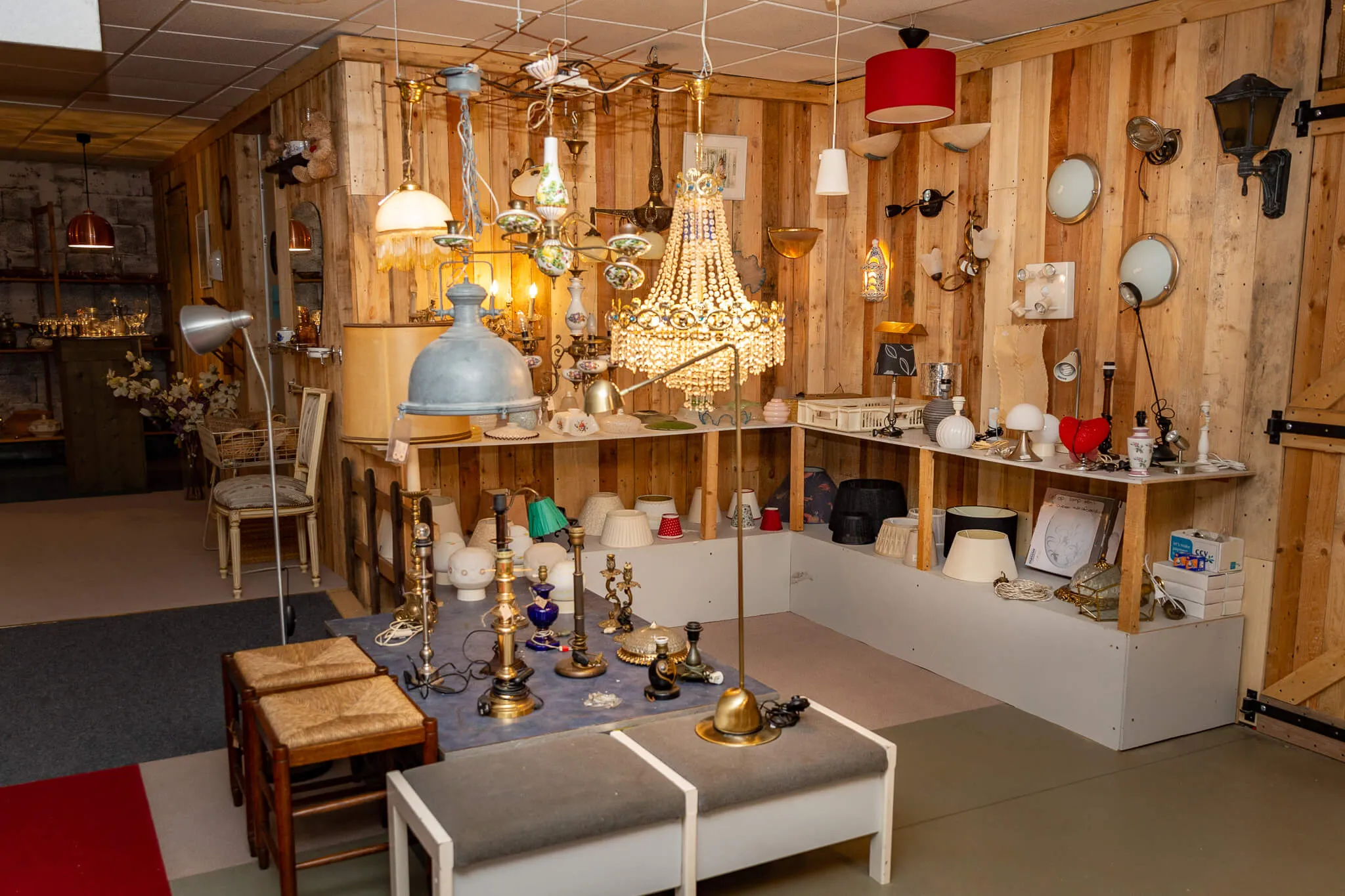 Tweedehands lampen in de markthal